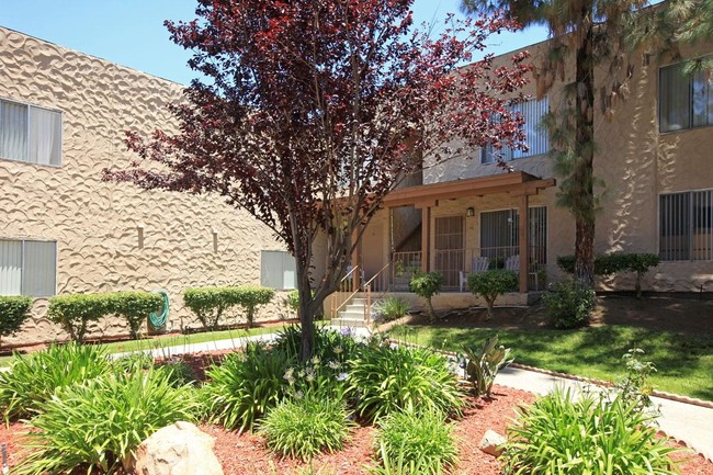 Building Photo - Lemon Gardens Apartments