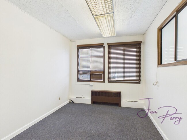 Foto del edificio - 1795 Main Street