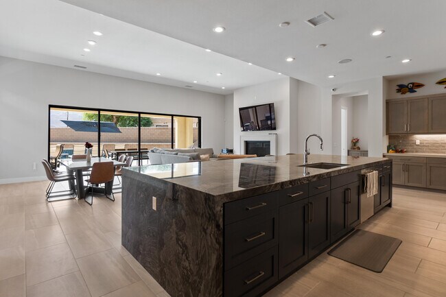 Foto del edificio - 57935 Stone Creek Trail W