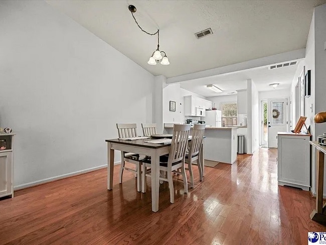 Building Photo - 3040 Combray Cir