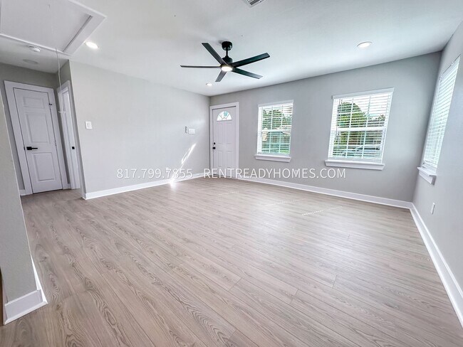 Foto del edificio - 6663 Myrtle St