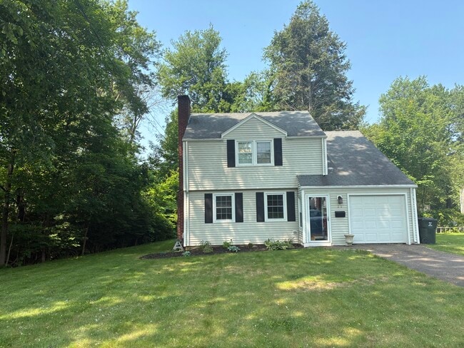 Building Photo - 23 Briarwood Rd