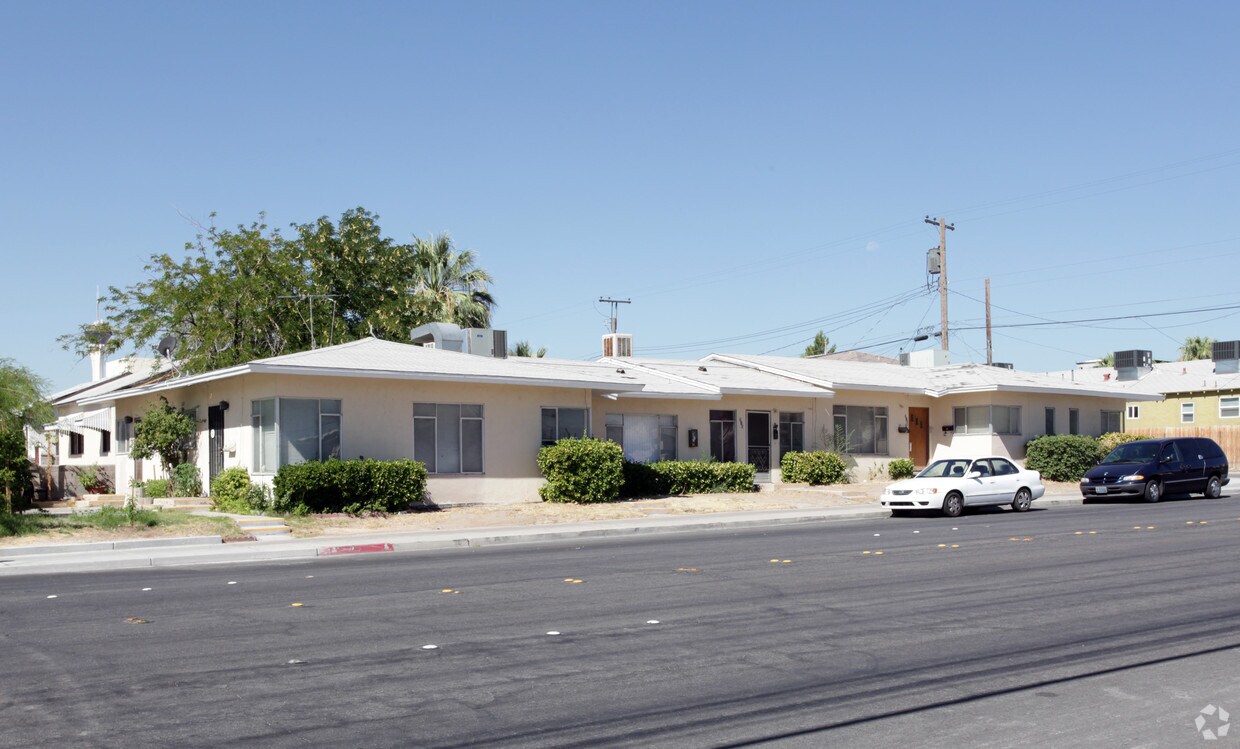 Primary Photo - 912-918 E Bridger Ave
