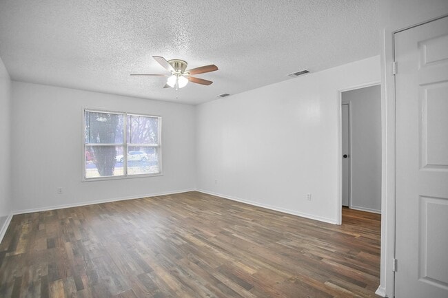 Building Photo - 1307 61st St