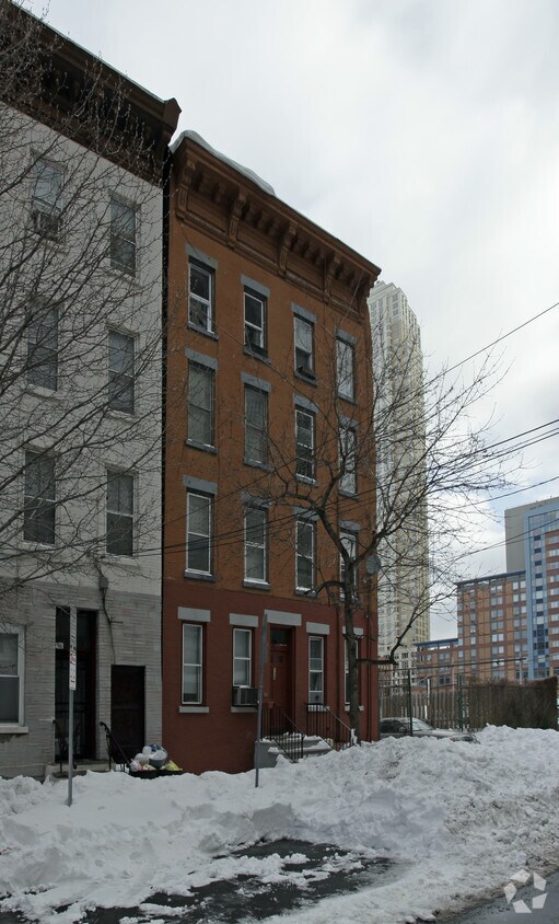 Building Photo - 134 Steuben St