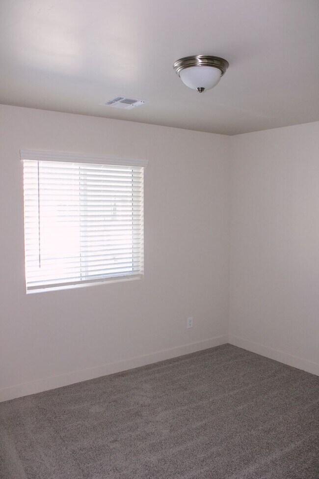 Foto del edificio - Bellemont Townhome