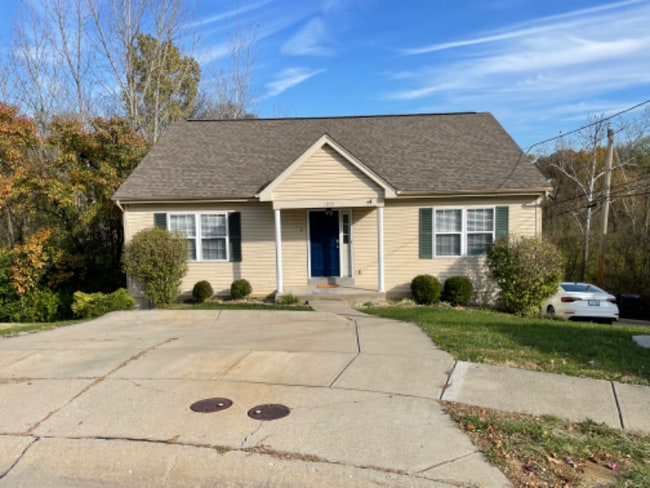 Building Photo - 1979 Pieck Dr