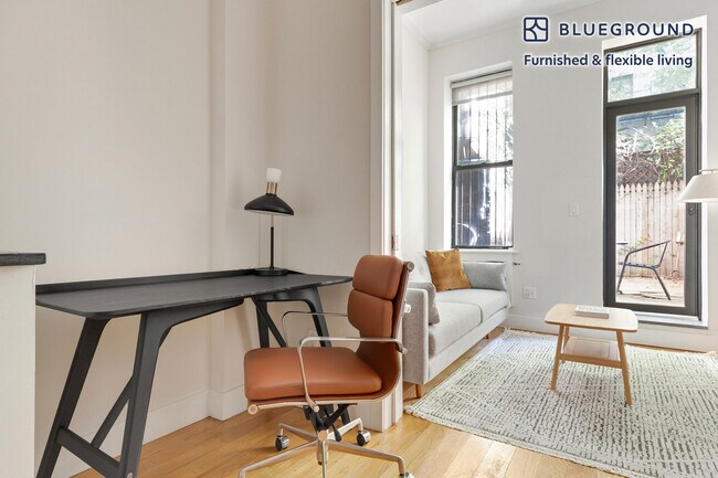 Foto del edificio - 515 W 47th St