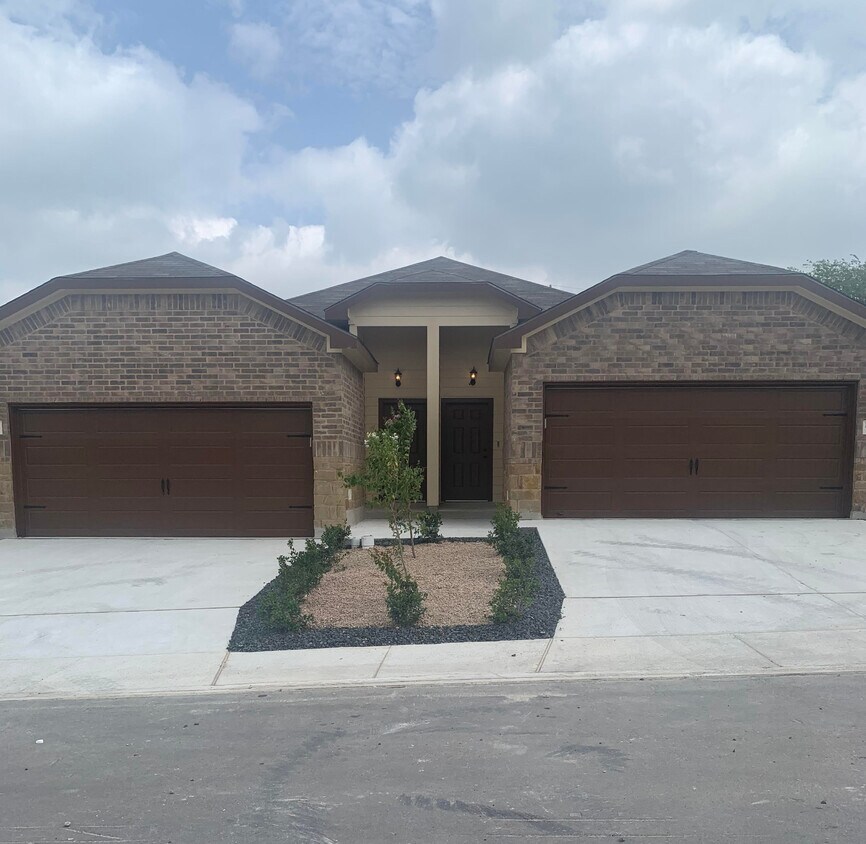 Foto principal - 10119 Westover Bluff