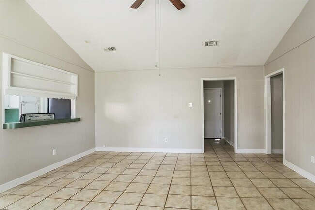 Building Photo - 1201 Brookhollow Dr