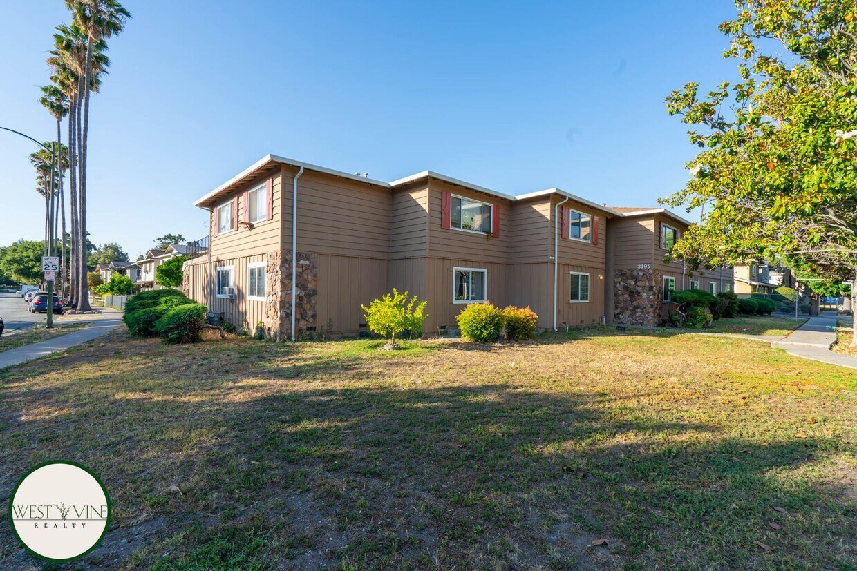 Foto principal - 3196 Pearl Ave