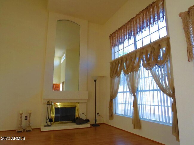 Foto del edificio - 15806 S 43rd St
