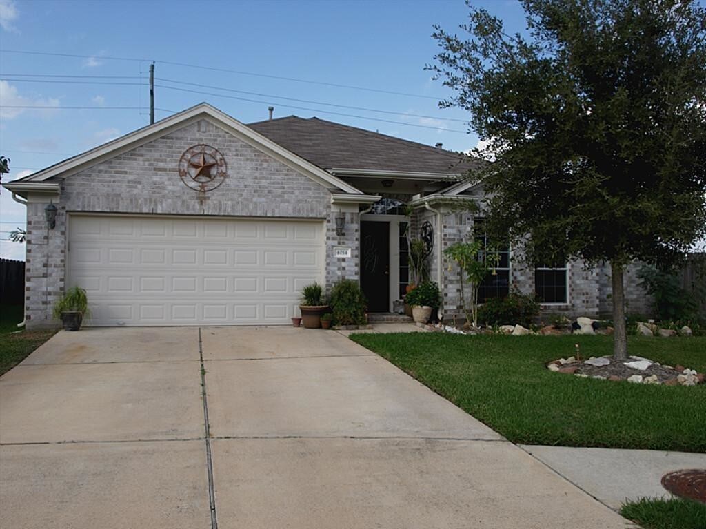 Primary Photo - 4014 Yale Square Ct