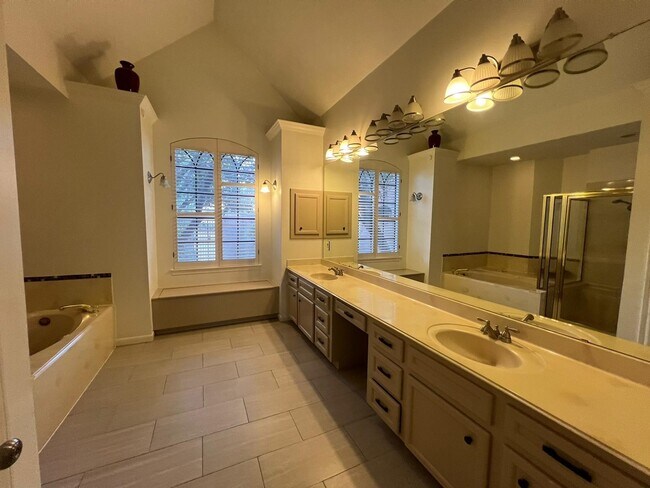 Foto del edificio - 6990 Oakwood Park