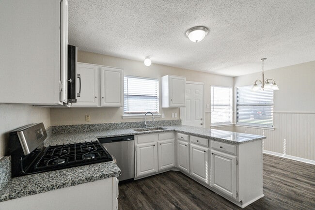 Foto del edificio - 3709 Bond St