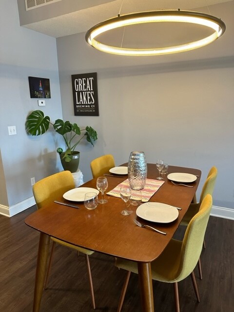 Foto del edificio - 1411 Rosewood Ave