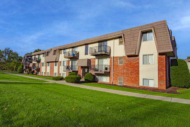 Building Photo - Cedar Ridge Apartments