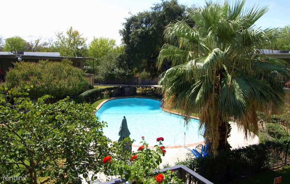 Building Photo - 2211 W North Loop Blvd