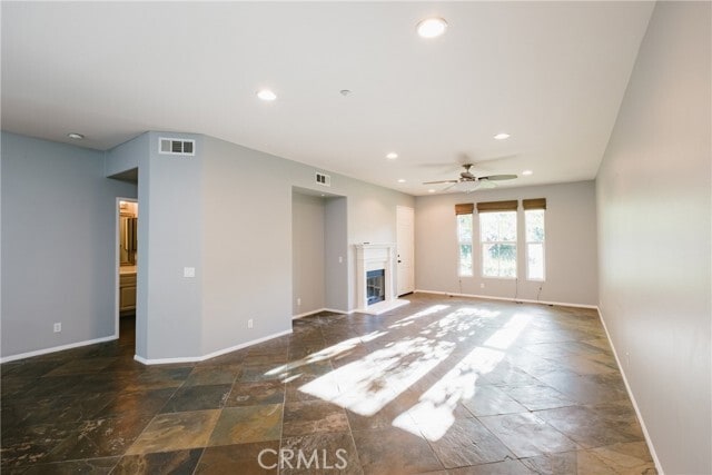 Building Photo - 89 Duet