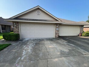 Building Photo - 1807 Ingalls Ln