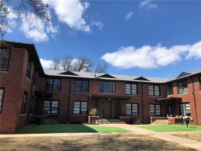 Building Photo - 1201 N Blackwelder Ave