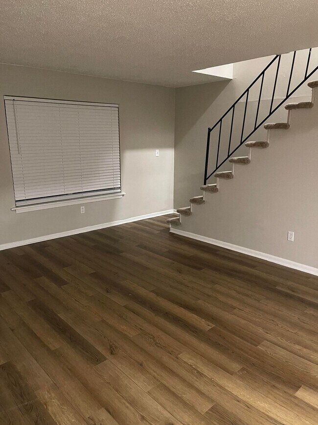 Foto del edificio - Newly Renovated Apartment Homes