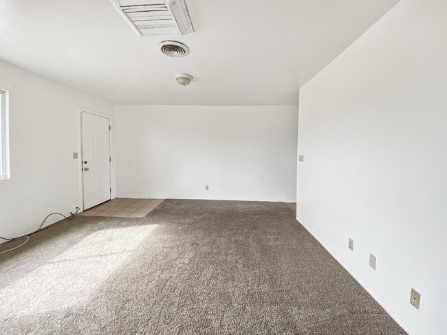 Building Photo - 213 N Alvord St