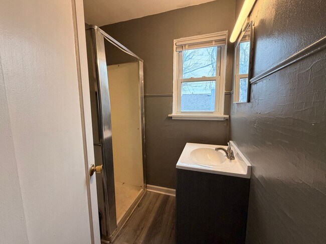 Foto del edificio - N 14th St Triplex