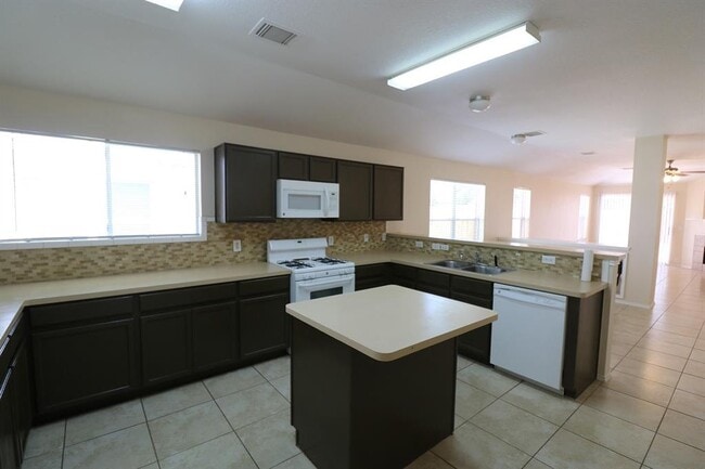 Building Photo - 21211 Somerset Park Ln
