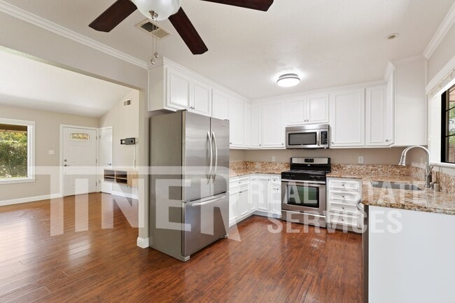 Photo - 8950 Salmon Falls Dr House