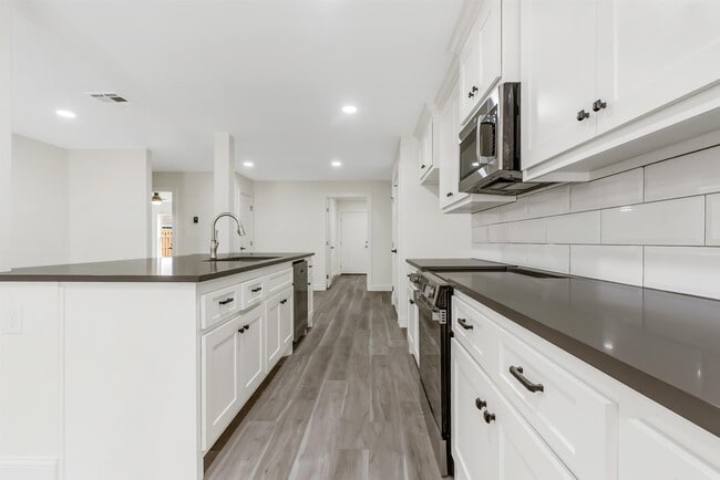 Foto del edificio - 503 W Sallier St