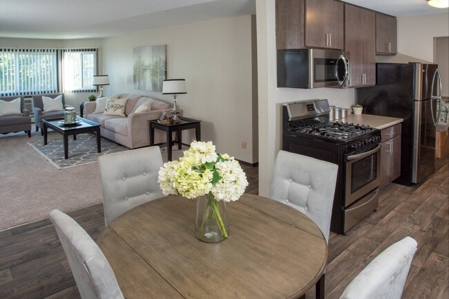 Apartamentos Ridgebrook | Comedor Gold - Ridgebrook Apartments