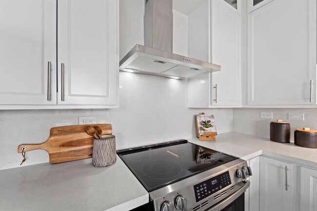 Building Photo - 651 Bering Dr