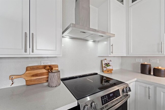 Building Photo - 651 Bering Dr