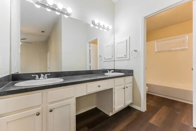 Photo - 1459 Thistlewood Ln Townhome