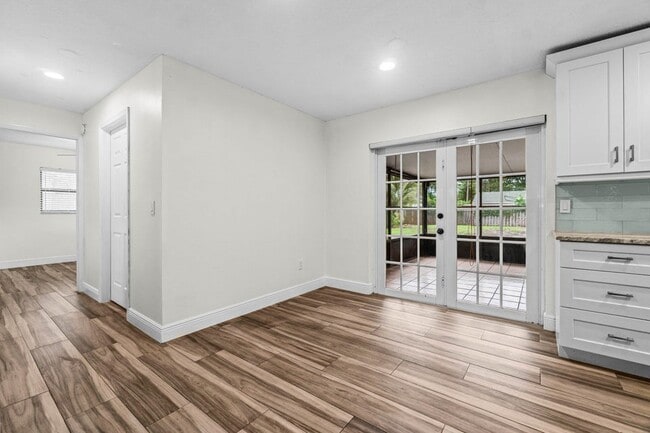 Building Photo - 5282 2nd Rd