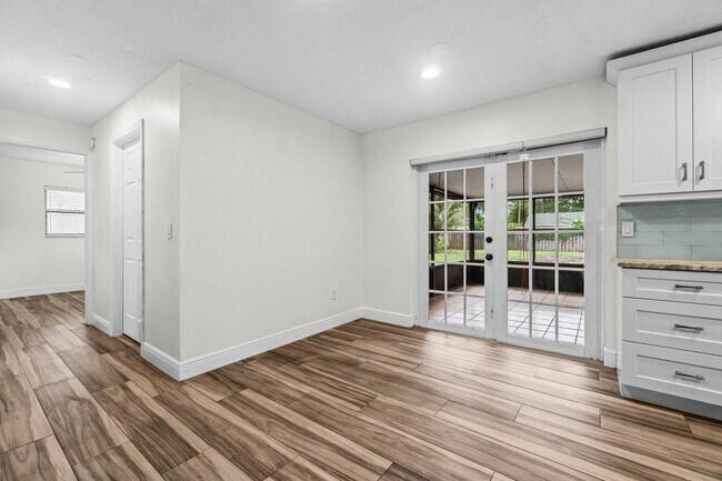 Photo - 5282 2nd Rd House