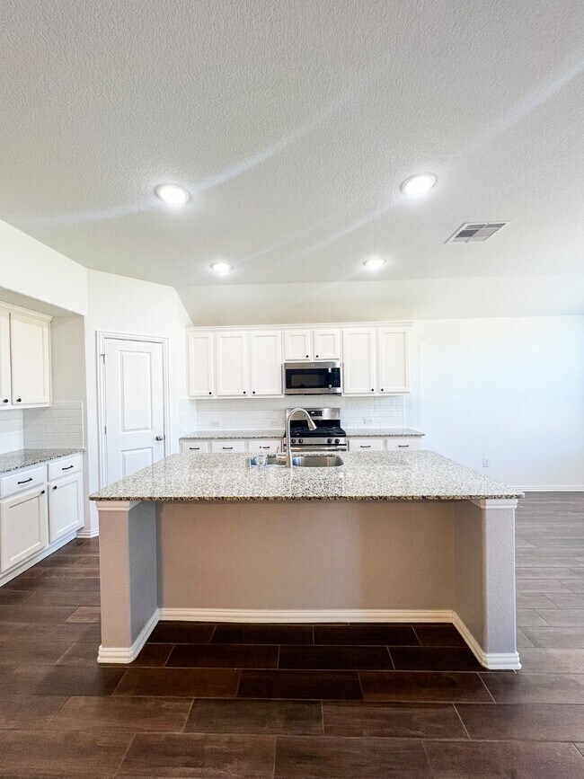 Foto del edificio - 16018 Cypress Farms Dr