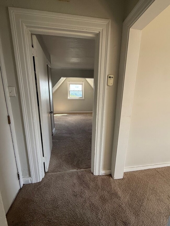 Building Photo - 1 Bed 1 Bath in Swissvale