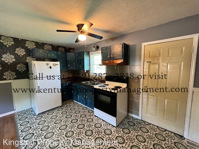 Building Photo - 2 br, 1 bath House - 313 E. Washington St.
