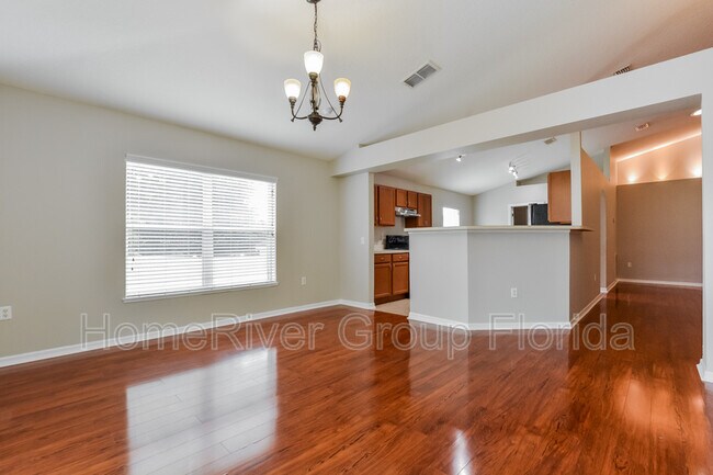 Foto del edificio - 31817 Sunpark Cir