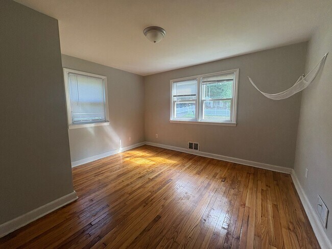 Foto del edificio - 236 Fairfax St