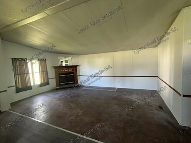 Foto del edificio - 906 Pleasantdale Cir