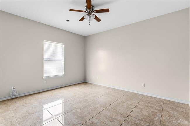 Foto del edificio - 9 W Daffodil Ave