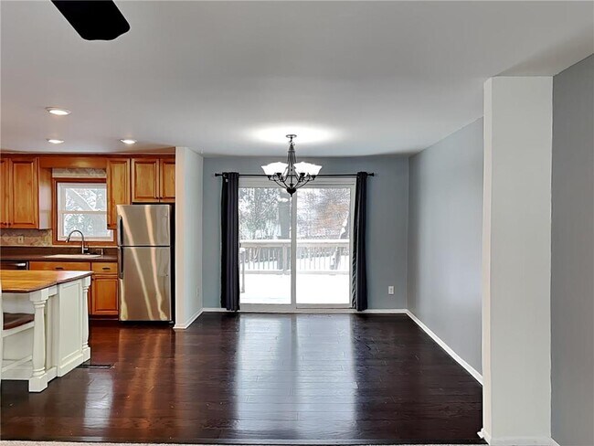 Foto del edificio - 412 Harold Dr