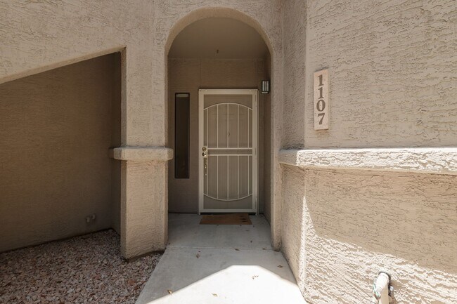 Foto del edificio - Beautiful 2 bed/2bath condo in Scottsdale!!