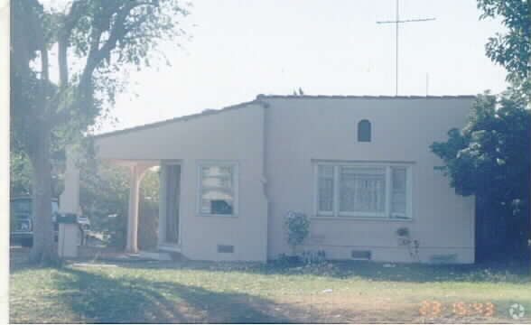 Primary Photo - 3821 Rosemead Blvd
