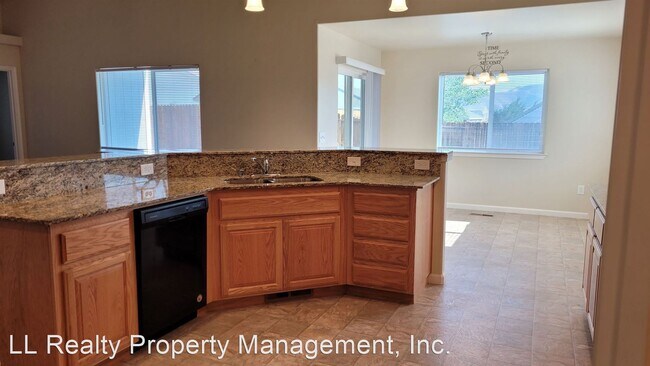 Building Photo - 3 br, 2 bath House - 4514 Spaight Way