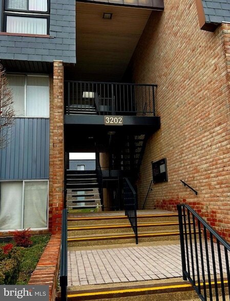 Building Photo - 3202 Old Post Dr