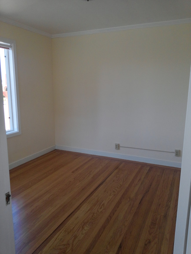 Bed room - 139 Ripley St